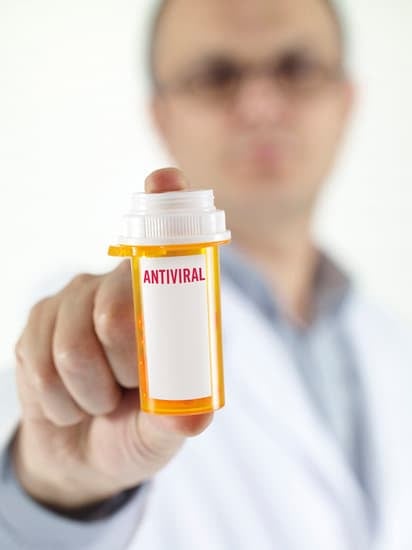항바이러스제 (Antiviral Drugs): 감염 치료 및 예방
