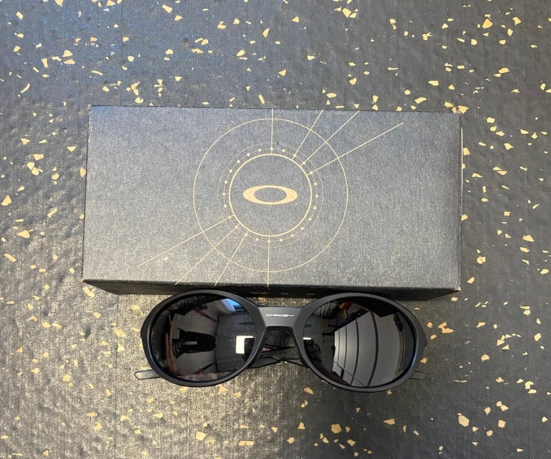 오클리 OAKLEY 선글라스 아이자켓 리덕스 - MATTE BLACK - PRIZM GREY / 0OO9438