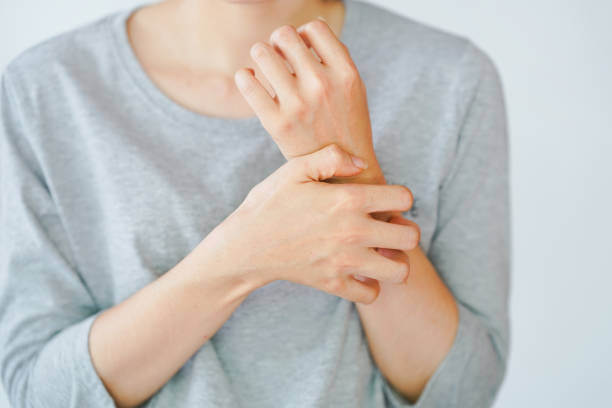 파나덤 크림&amp;#44; 피부질환 연고로 널리 쓰이는 외용 복합제 제품이 있습니다. 외용복합제품인 파다덤크림에는 항생제&amp;#44; 항진균제&amp;#44; 스테로이드 성분이 함유된 제품입니다. 3가지 성분을 함께 함유하고 있기 때문에 다양한 질병에 폭넓게 적용할 수 있는 장점이 있습니다. 어떤 효능이 있는지 글을 참고하세요.