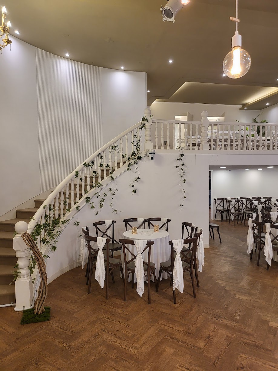 강남웨딩홀-메리스에이프럴-홀-복층