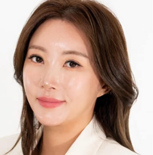 에너지 트레이딩 컨테이너 선적 장면