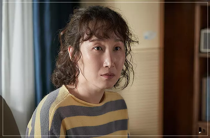 영화-잠-아래층에-이사-온-민정