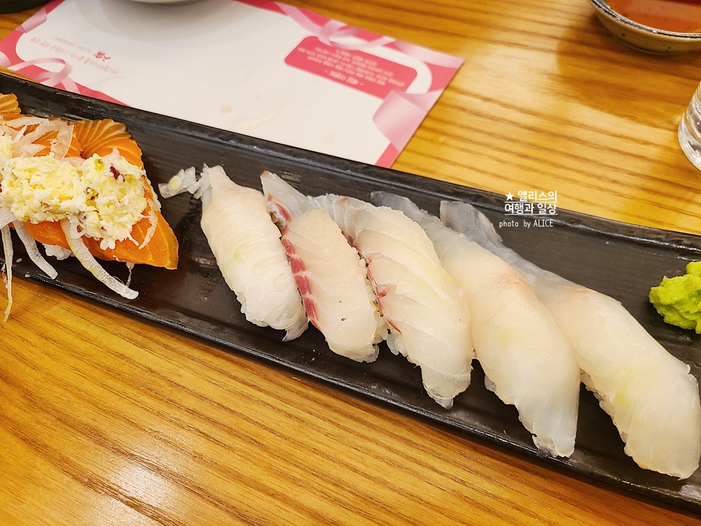 상무초밥 부산동래점 쫄깃한 간장새우초밥 + 큼지막한 후토마키