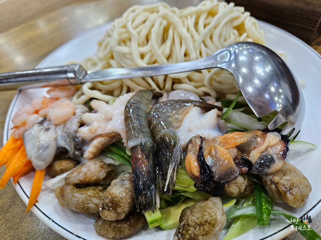 백청우 칼국수 봉담점 해물