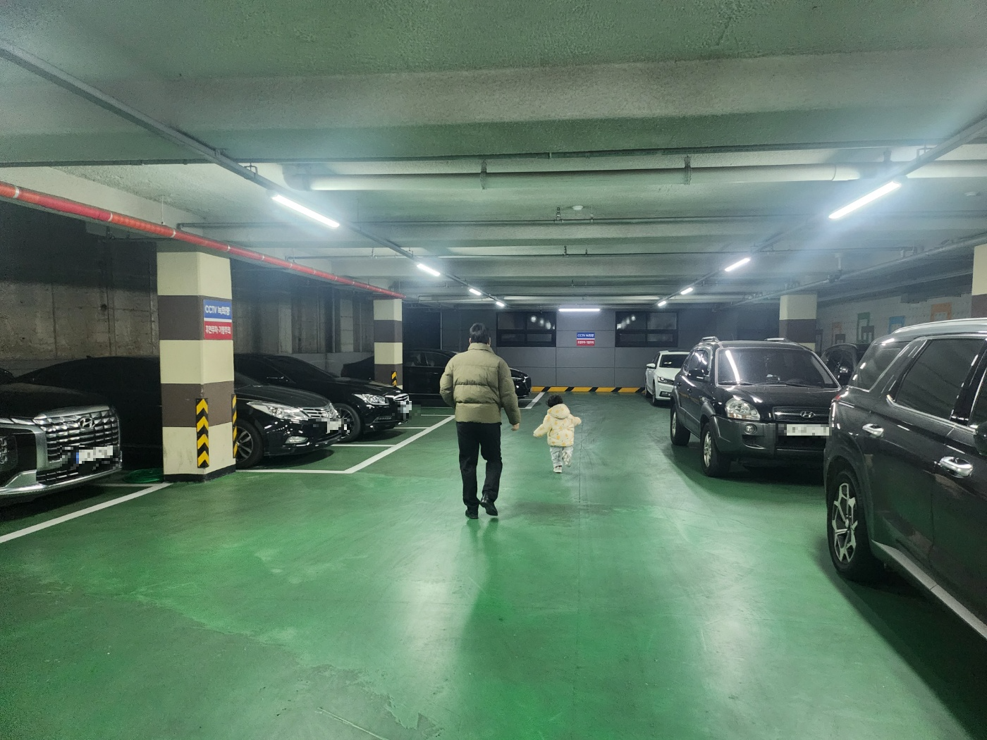 샤브니쳐-주차장