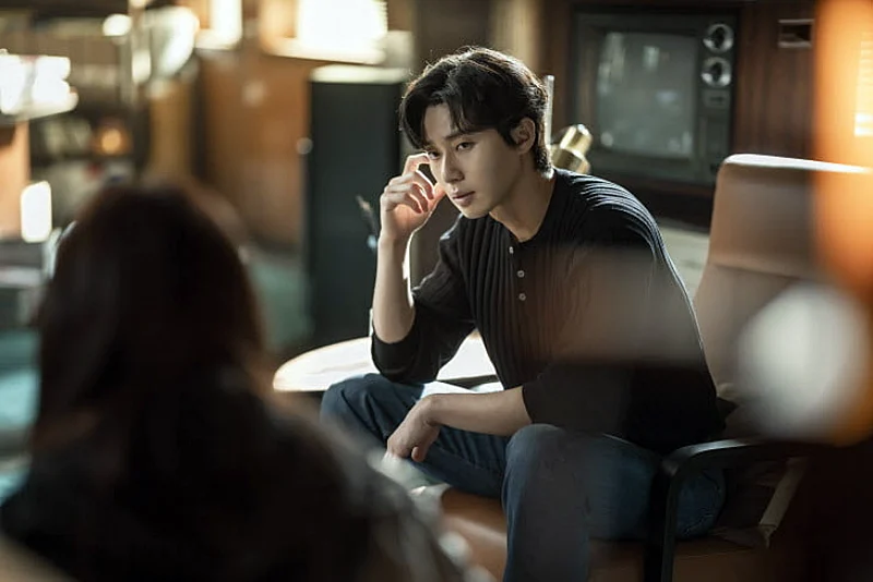 경성크리처 시즌2의 장호재 역을 맡은 박서준