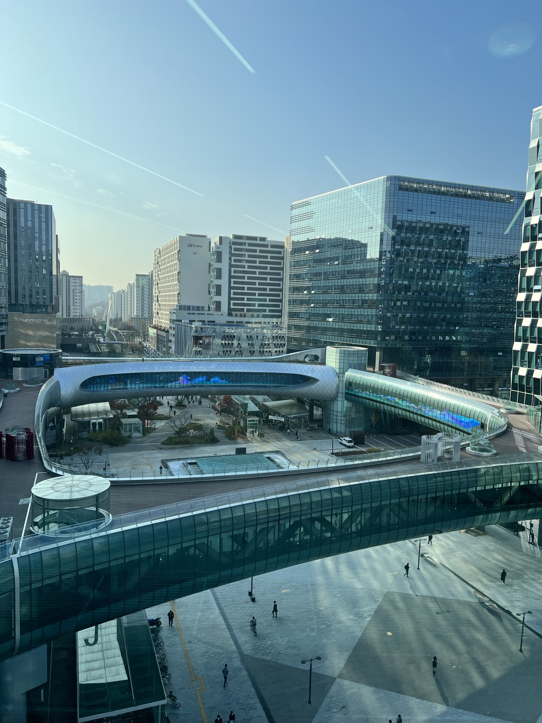 사무실에서 내려다 본 모습