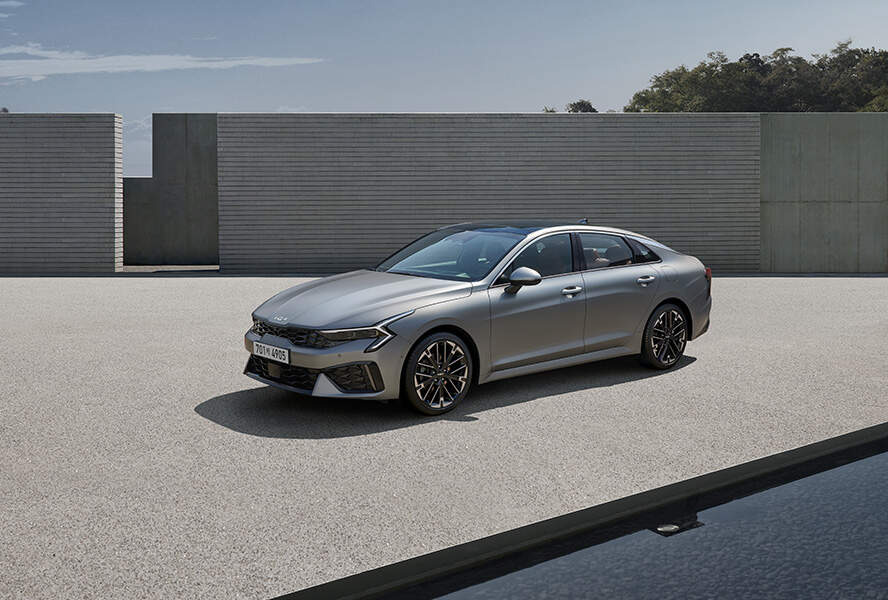 기아 k5 우측 측면 정면