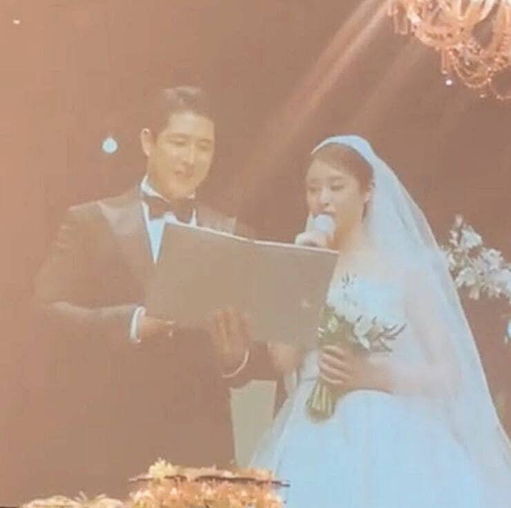 전-야구선수-황재균-가수-지연