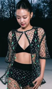 샤넬 화이트 블랙 중고 2001 크롭 재킷 사러 가기