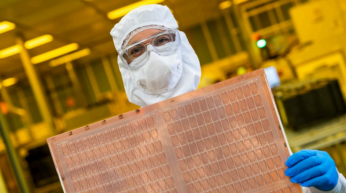 인텔의 반도체 유리기판