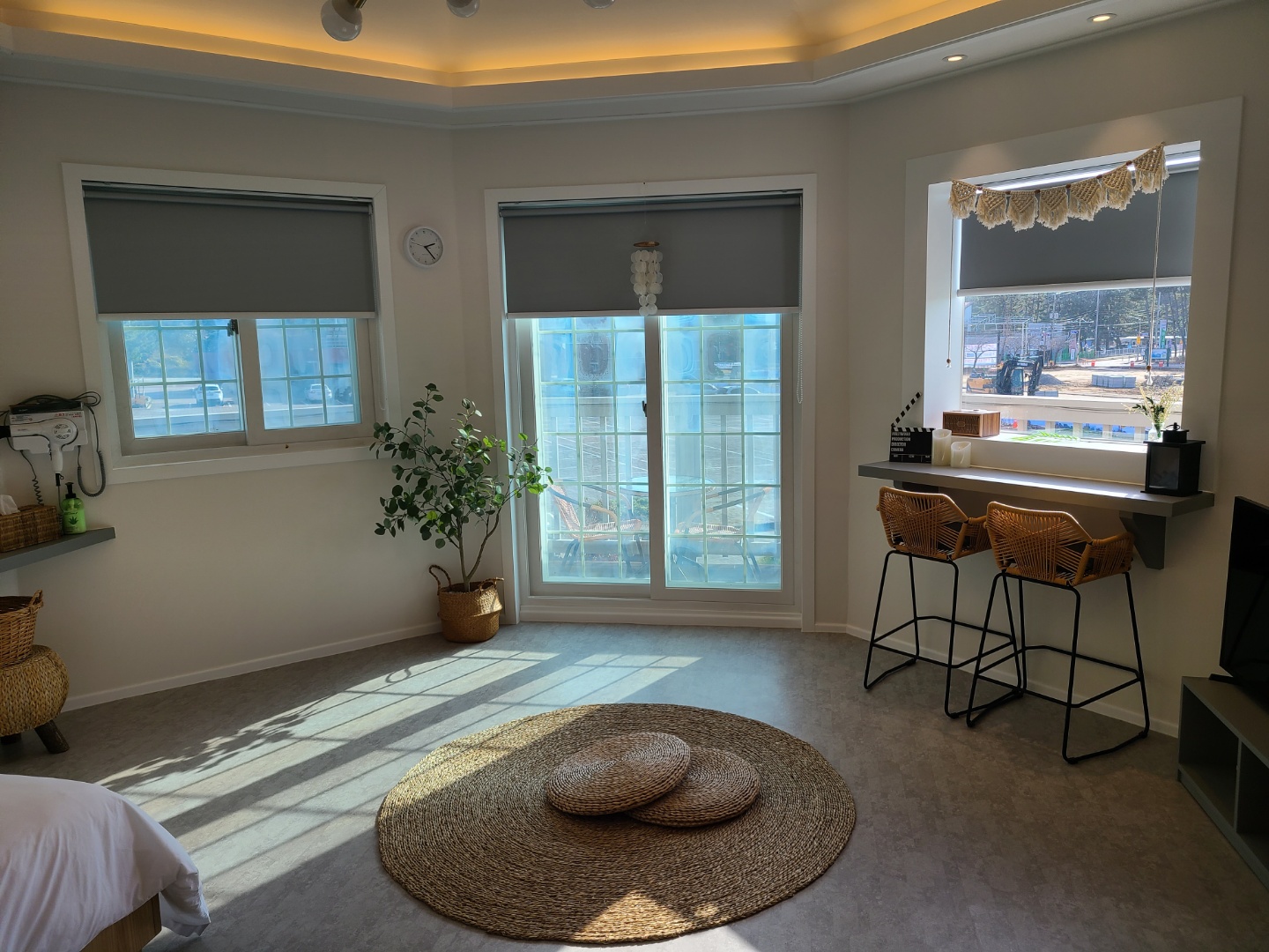 태안펜션-몽산포아마도펜션-실내-거실2