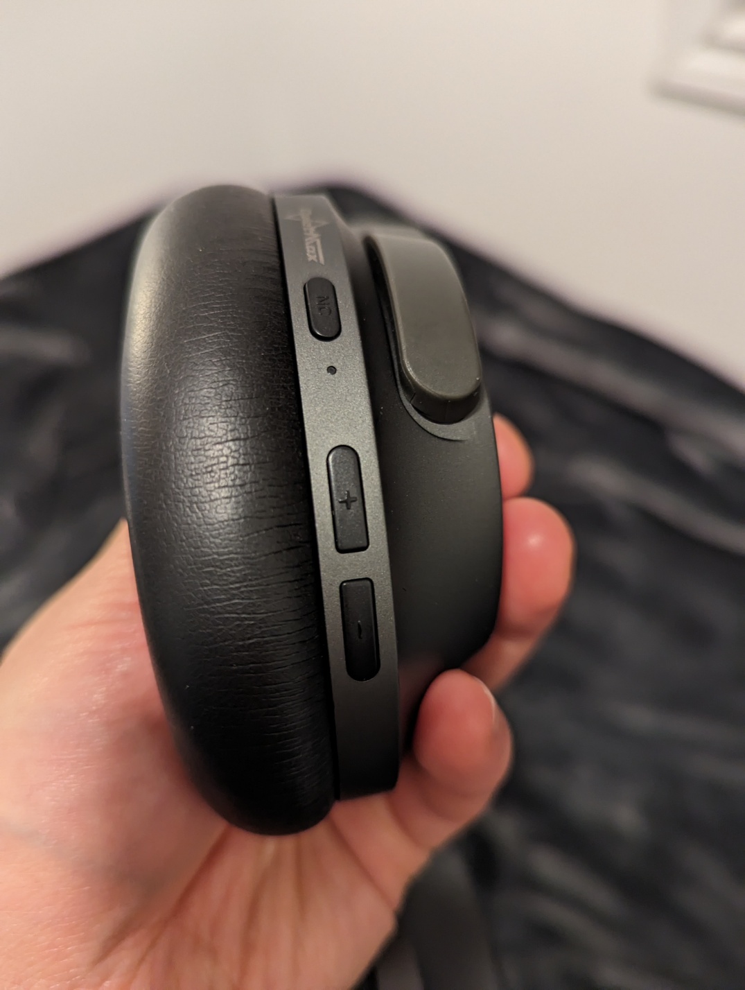 소노플로우 볼륨버튼