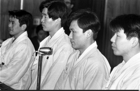 [김문수]의 &quot;민주화운동 보상금 미수령&quot; 이유와 그 의미