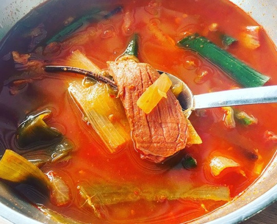 수유동 계곡 육개장 '샘터마루'