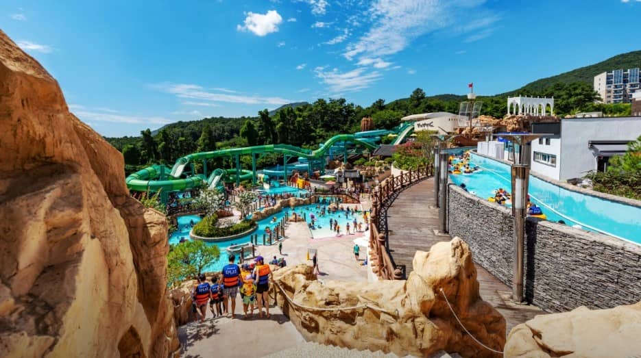 스플라스-온천-워터파크-전경
