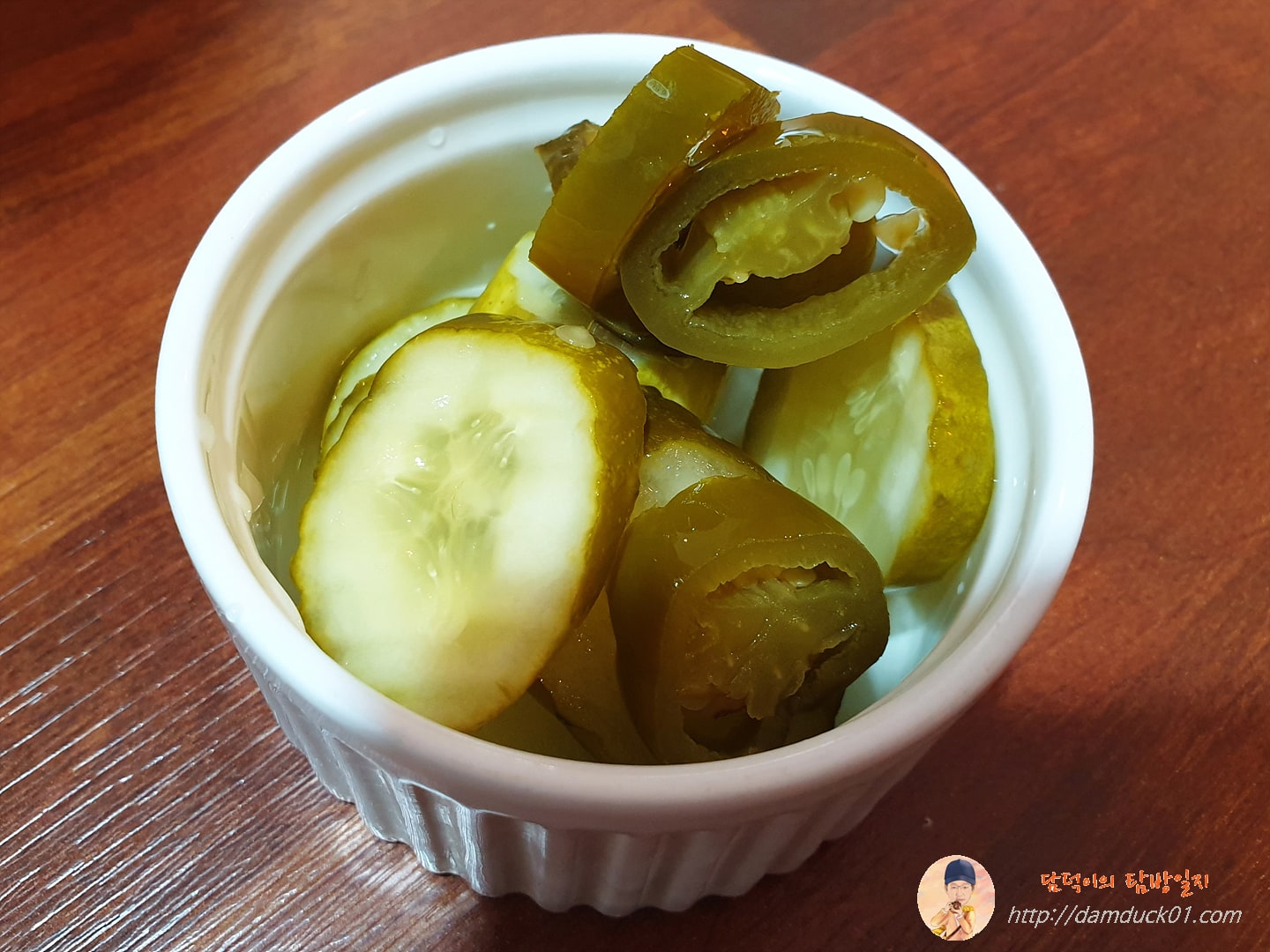 오이피클과 고추피클