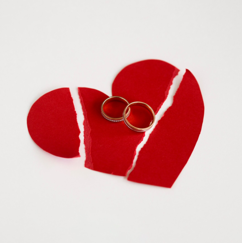 이혼할 때 변호사 꼭 필요할까? ‘이혼 변호사’가 해주는 현실적인 5가지 조언