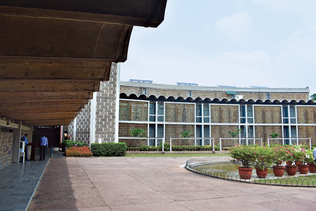 'Mega Center'