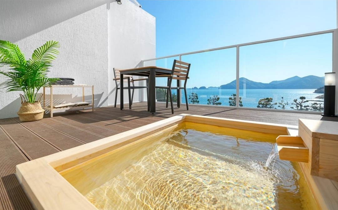 거제 바람의 언덕 디럭스 히노끼 온천