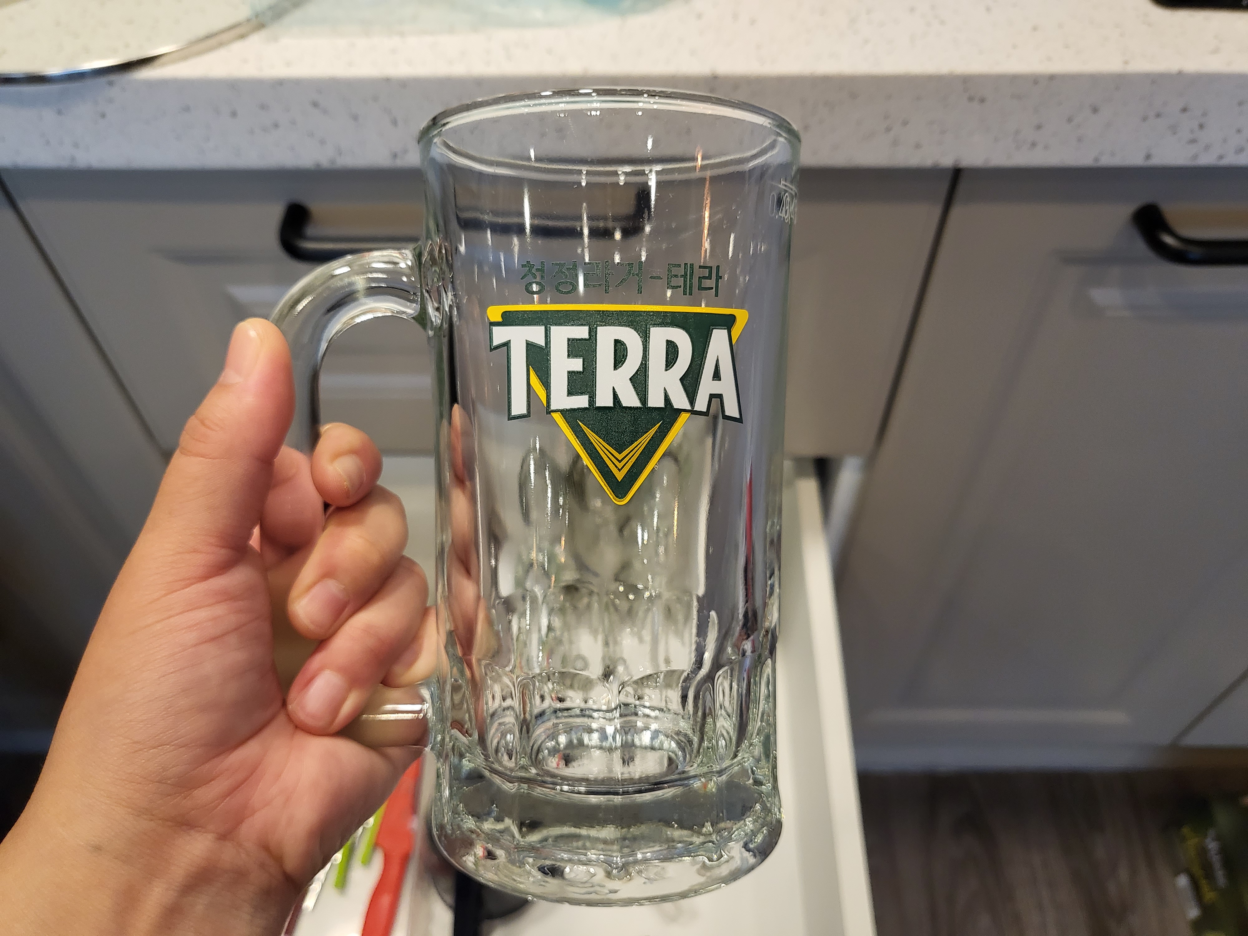 온펜션 - 맥주컵