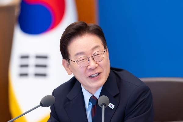 이 대통령 자갈치시장 방문, 안보 행보 후 민생 경제 소통 총정리