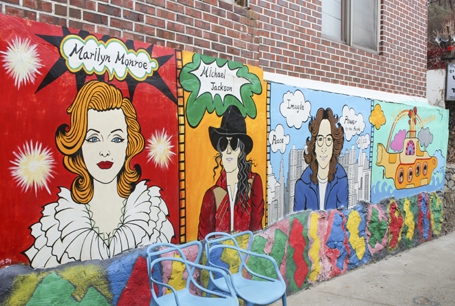 자만벽화마을 골목