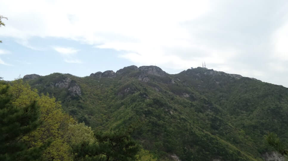 100대 명산 등산하기 서른일곱번째 공주 계룡산 신비와 전설의 봉우리 20여 개 봉우리 계곡 고찰이 어우러진 명산