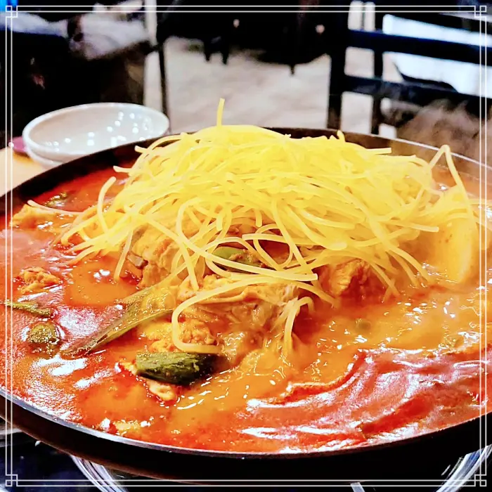 시청역, 북창동 맛집 수요미식회 쫄면 사리 추가 닭도리탕