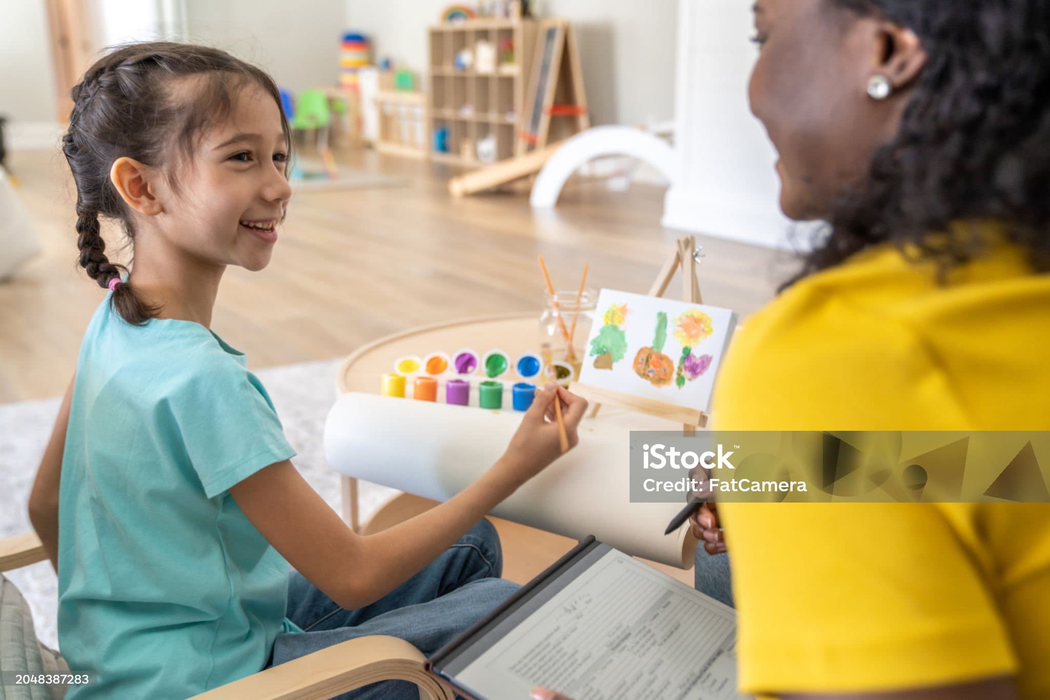 미술 치료의 원리와 실제 적용 사례