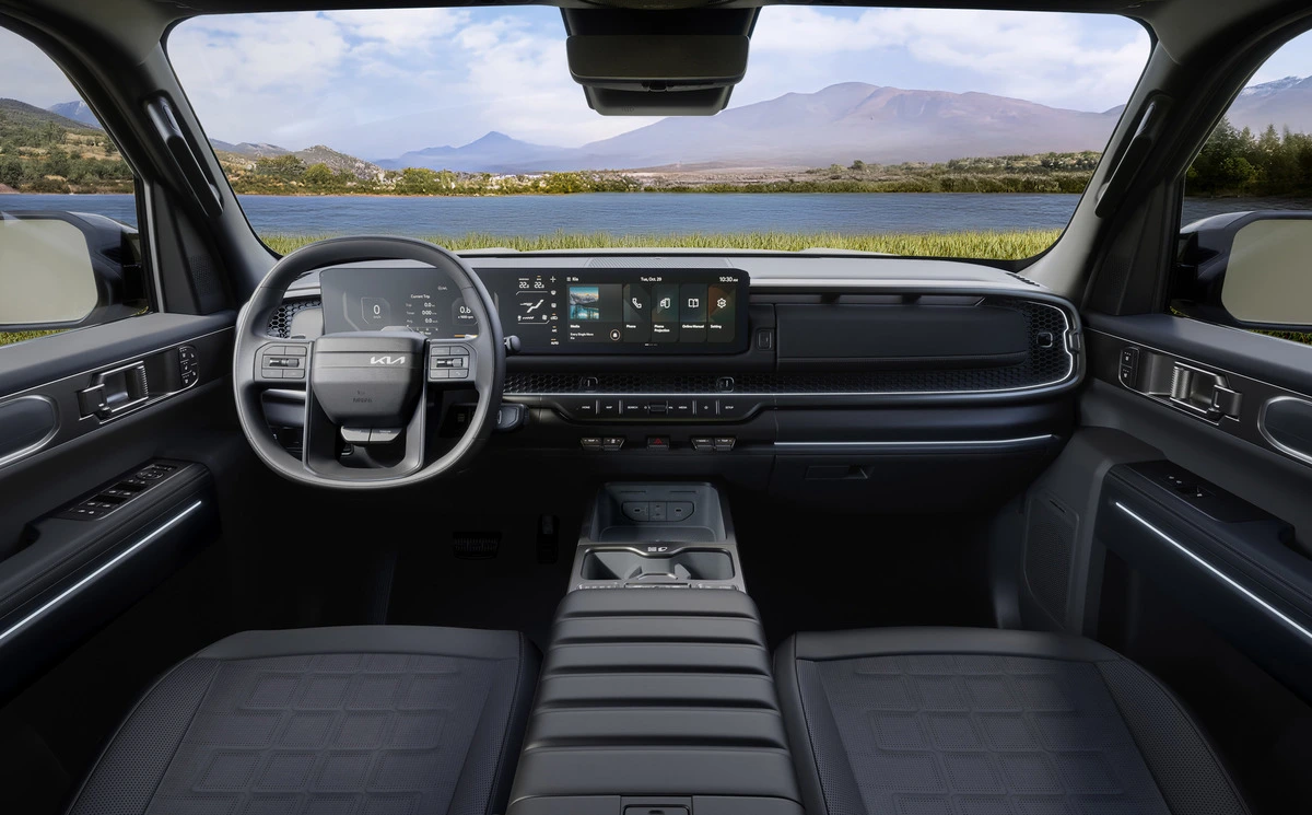 타스만 X-Pro 실내