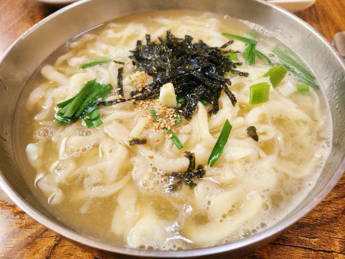 6시내고향 김해 동상시장 칼국수 수제비 칼제비 맛집 오늘 방송 추천 