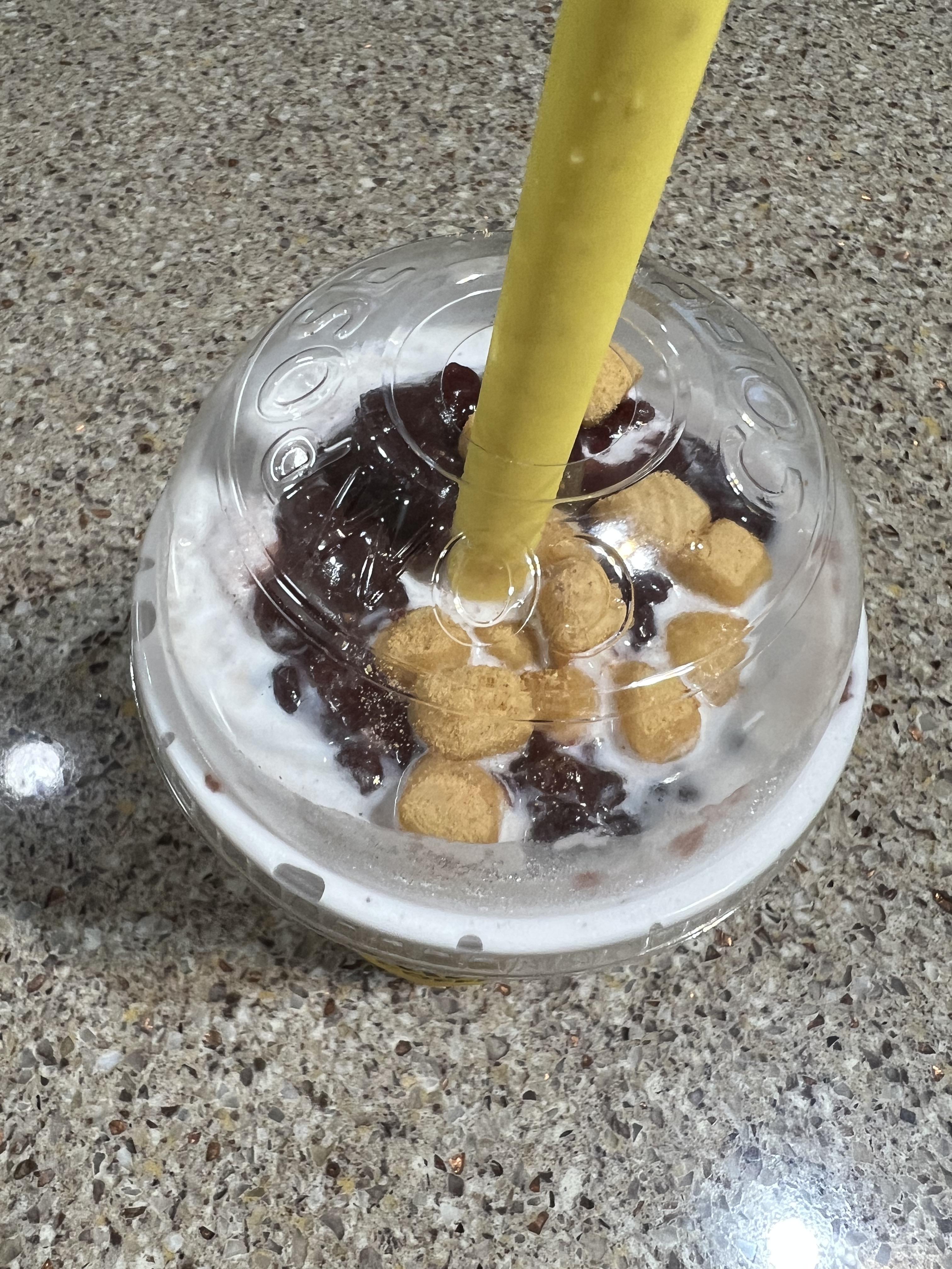 컴포즈 커피 팥빙수 맛 "팥절미 밀크쉐이크
