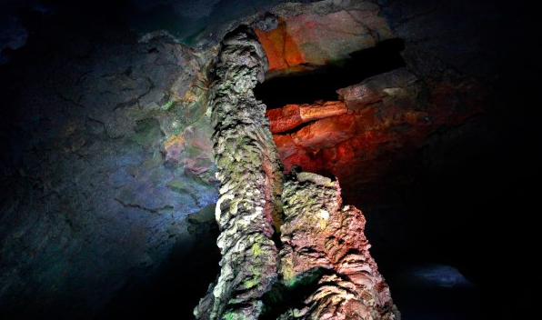 세계 최대 용암석주