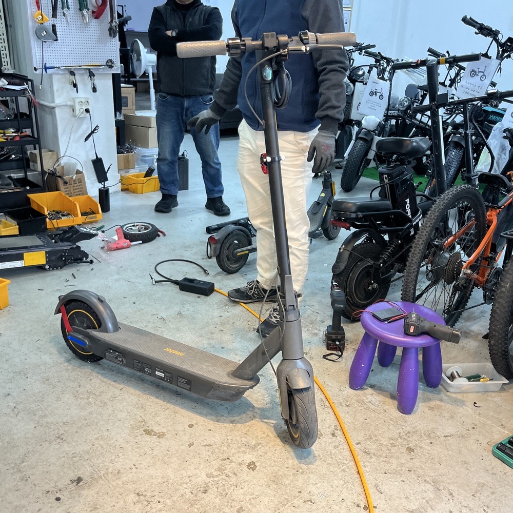 수원 전동킥보드 수리 - 나인봇 맥스 G30 타이어 교체