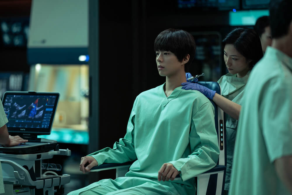 영화 서복 줄거리 출연진 결말 후기 OTT