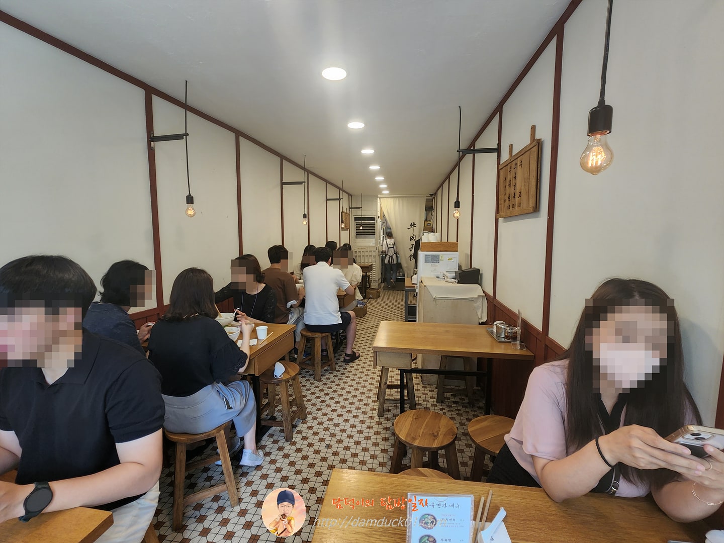 우육면관 2층 실내