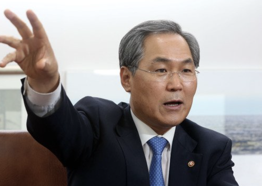 우윤근 주장