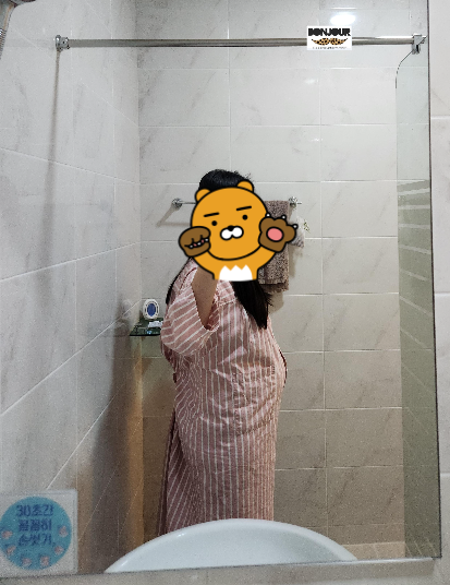 산후조리원에서 출산 후 배의 모습