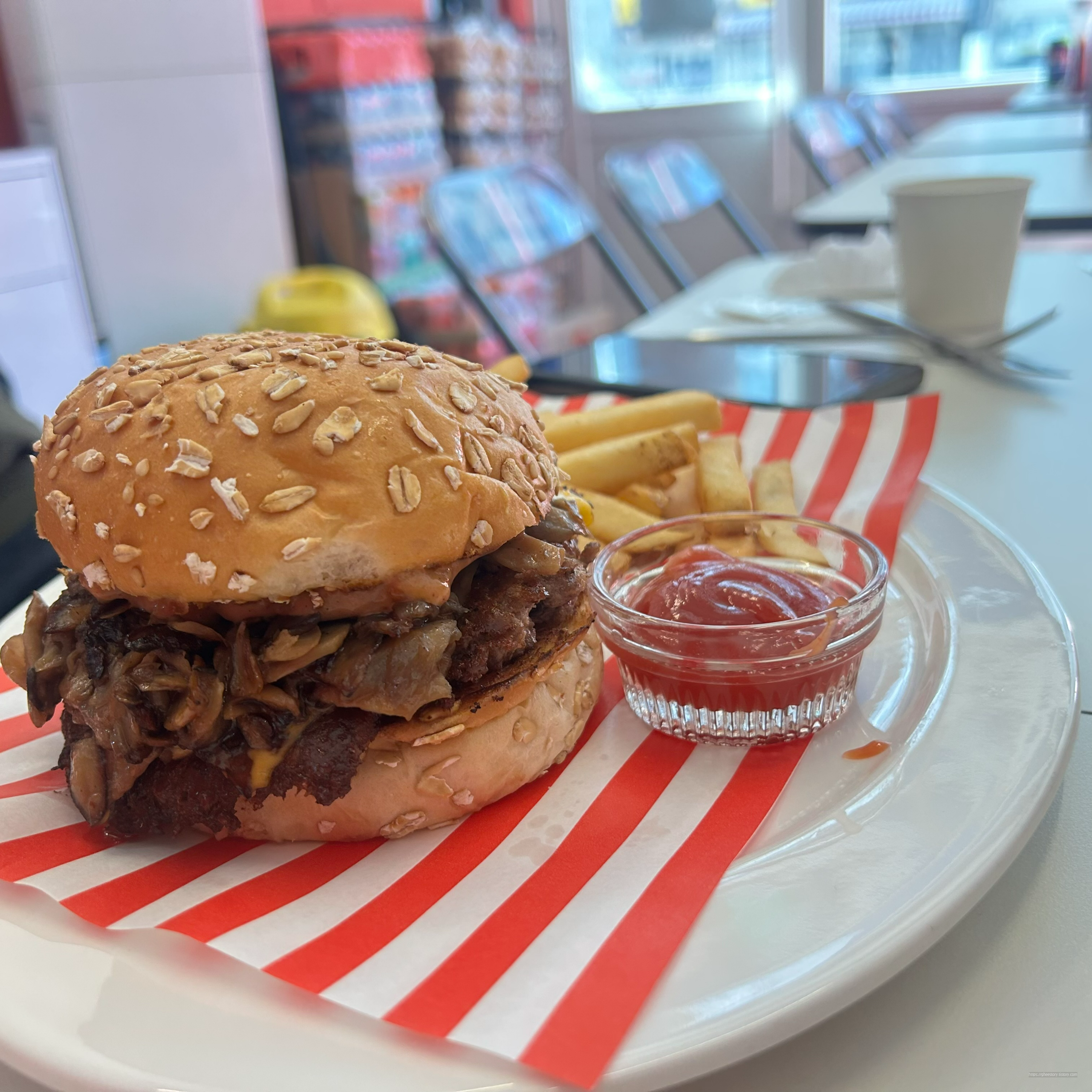 강남역-역삼역-수제버거-수제버거맛집-햄버거-슈퍼마리오