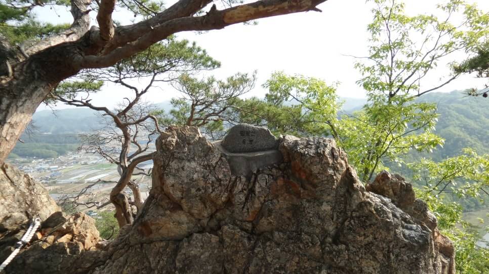 100대 명산 등산하기 서른아홉번째 홍천 팔봉산 바위 능선이 선물하는 짜릿한 풍경과 사계절 매력 탐험기