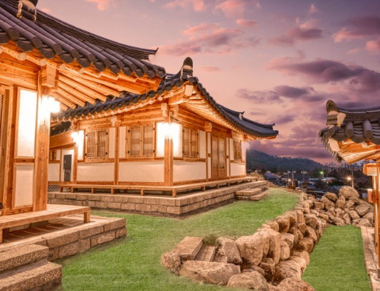 경주 한옥호텔 춘추관 (전통 한옥) 예약하기