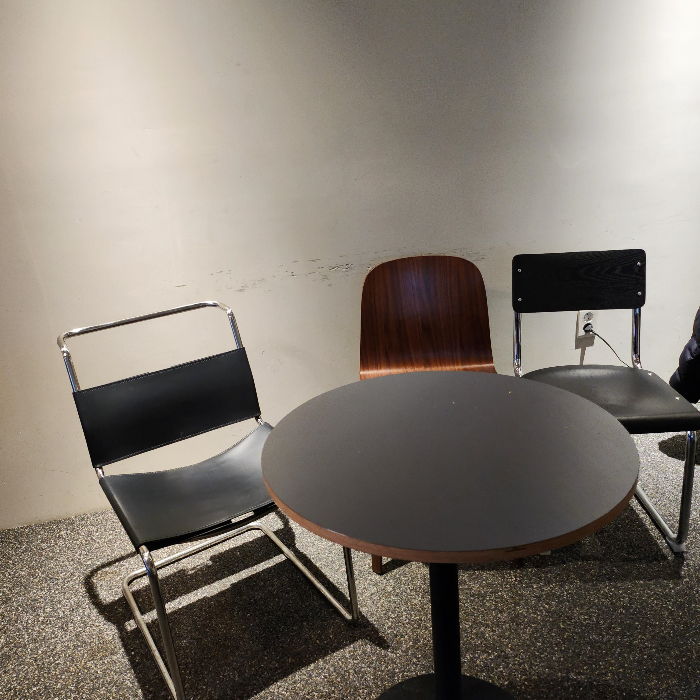 테이퍼드 커피 자리