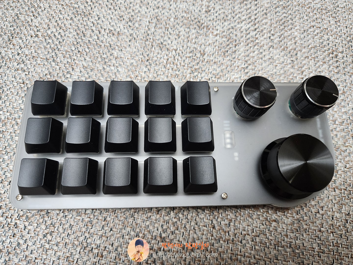 Romoral 매크로 키보드 K15 BT RGB Black