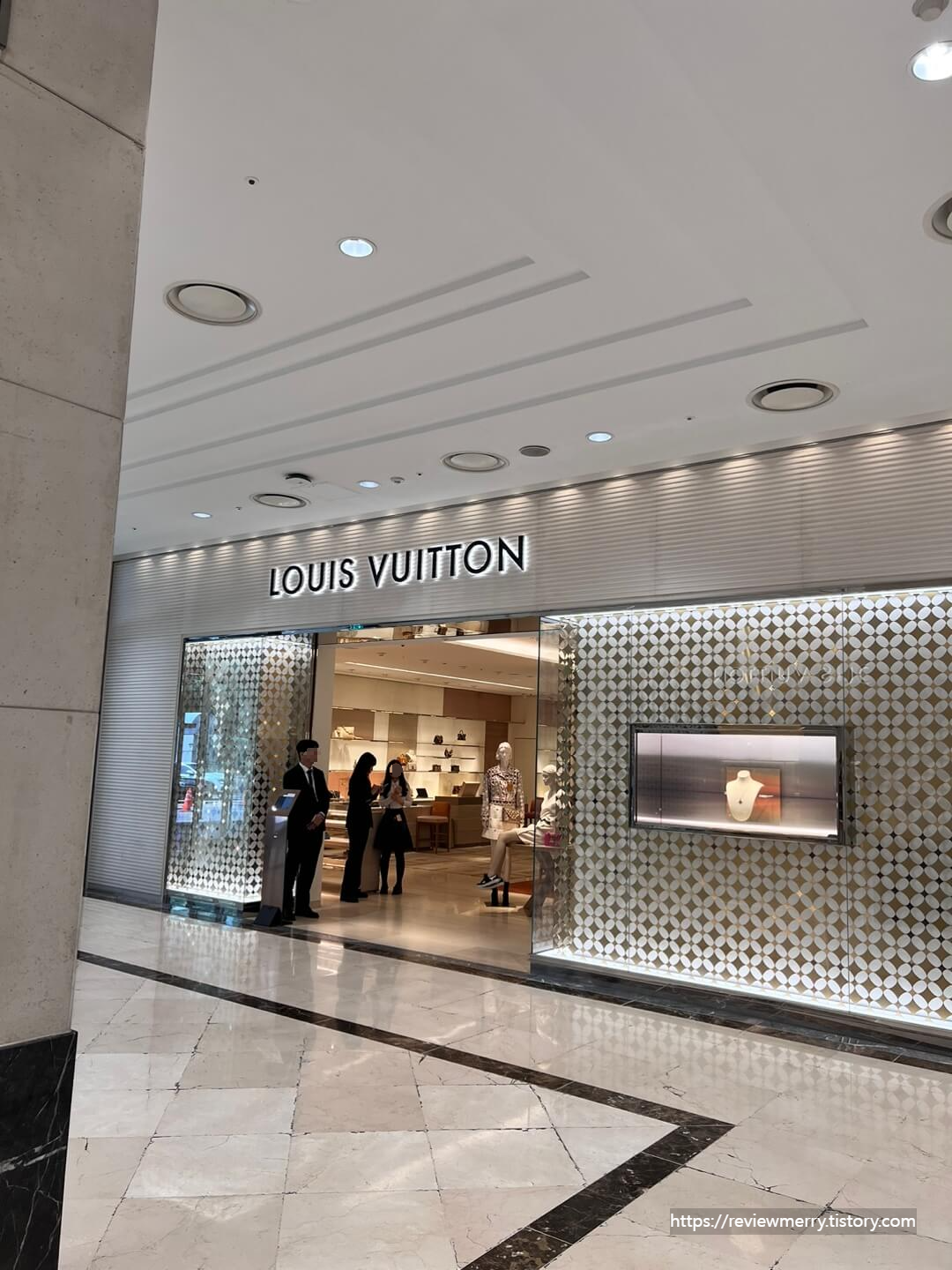 루이비통 여성 매장