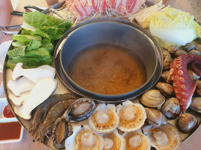 빨간등대해물칼국수