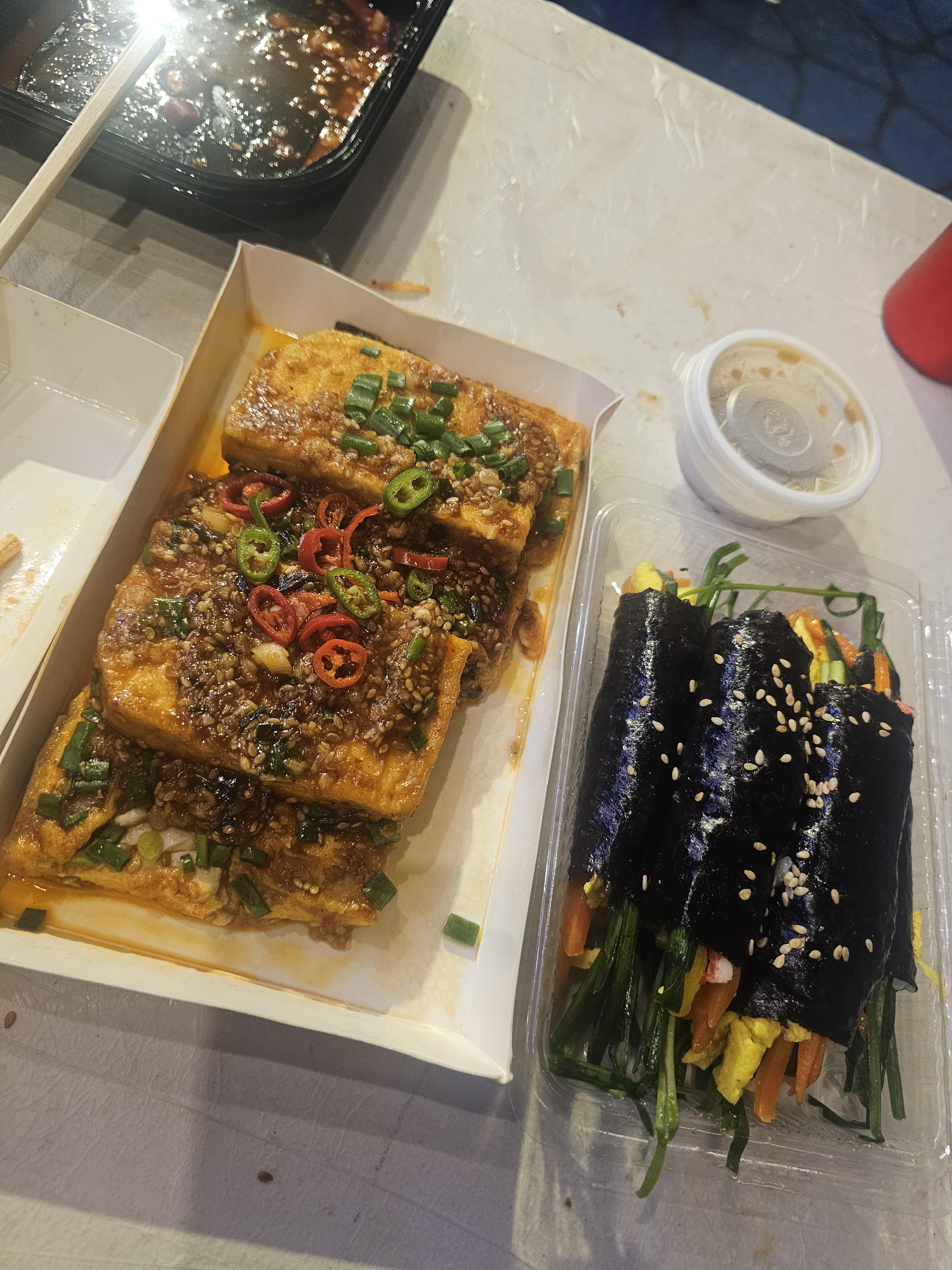 매운두부조림과 마약김밥