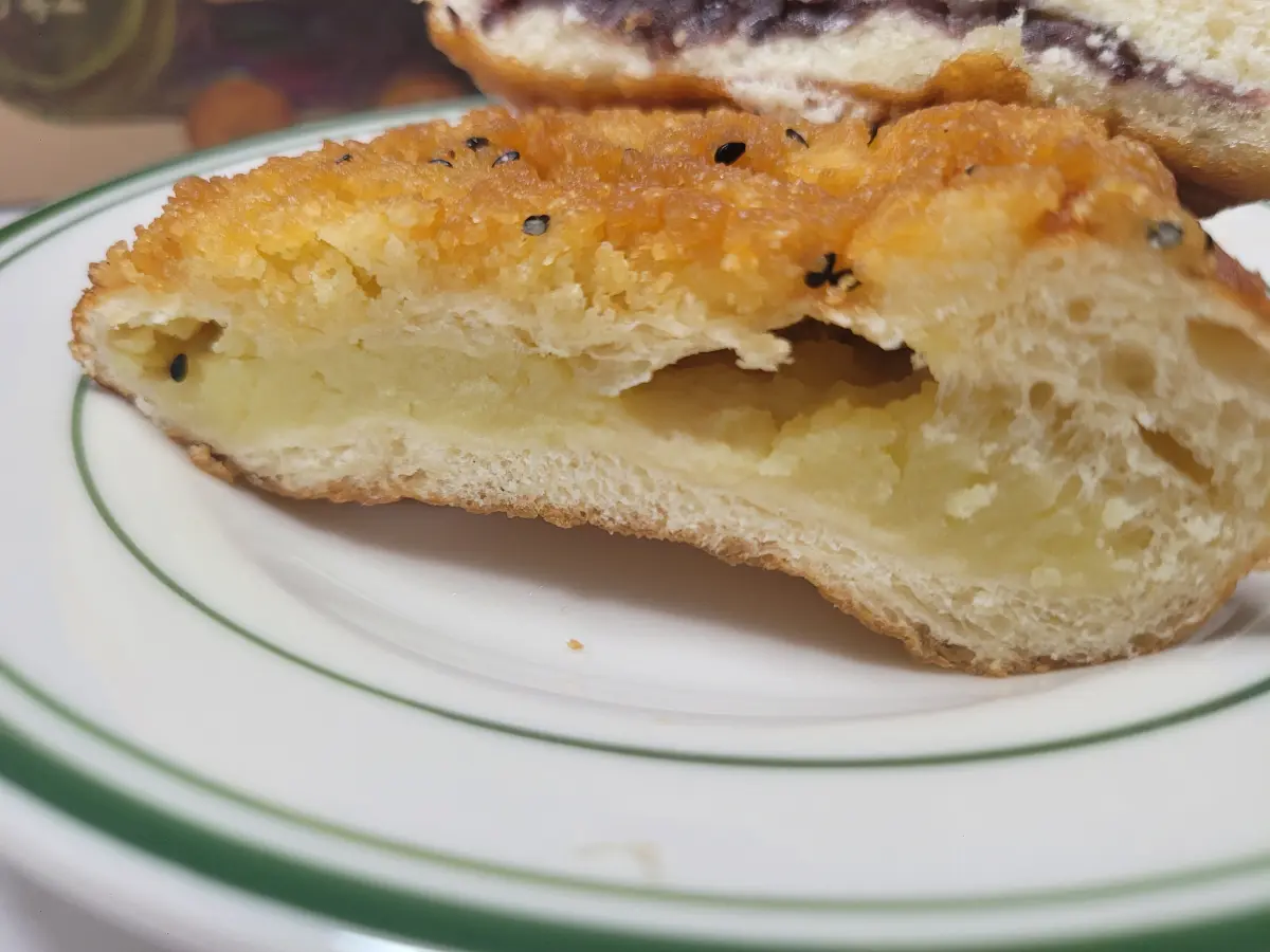 대전-성심당-본점-대표-인기-메뉴-삼총사-빵-부드러운-고구마무스-자연스러운-단맛-튀소구마