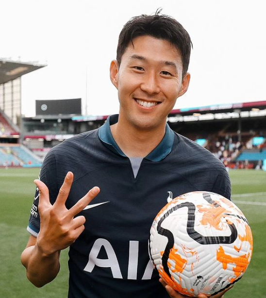 손흥민 카페 인필드