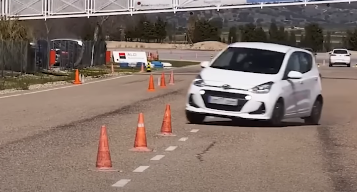 자동차-뒤틀림-현상